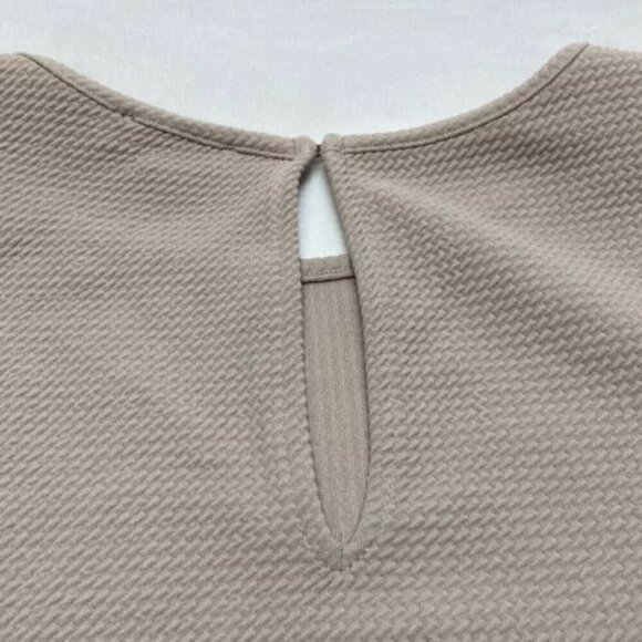 Express Ladies Waffle Knit Blouse Tan Medium Long Sleeve Office Wear Career Top - Picture 8 of 10